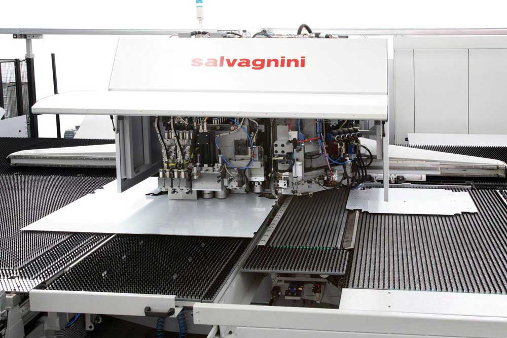 Автоматизированные системы пробивки и отрезки Salvagnini S4Xe.40